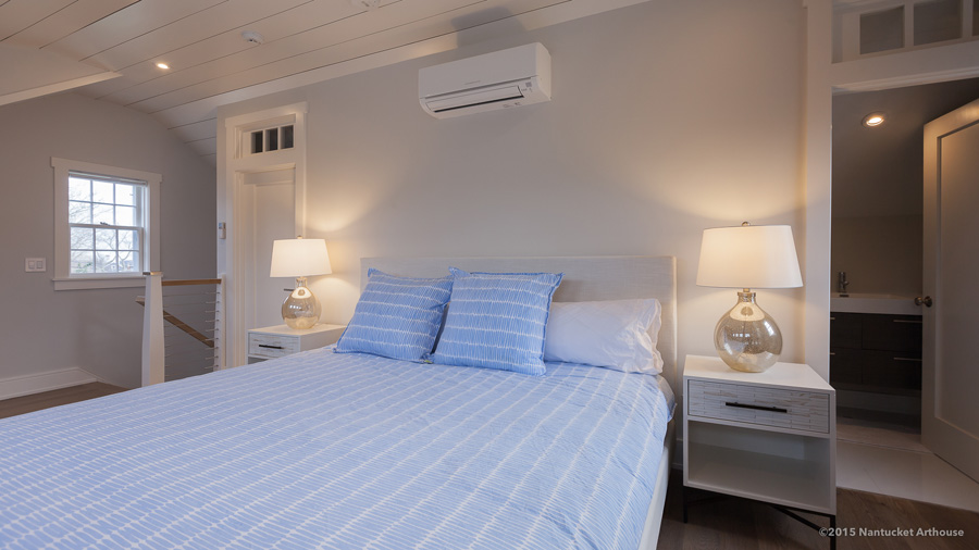 Nantucket-Art_House-5657-Cottage-Master-Suite