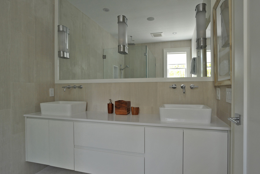 Nantucket_Art_House_6227_Master_Bathroom